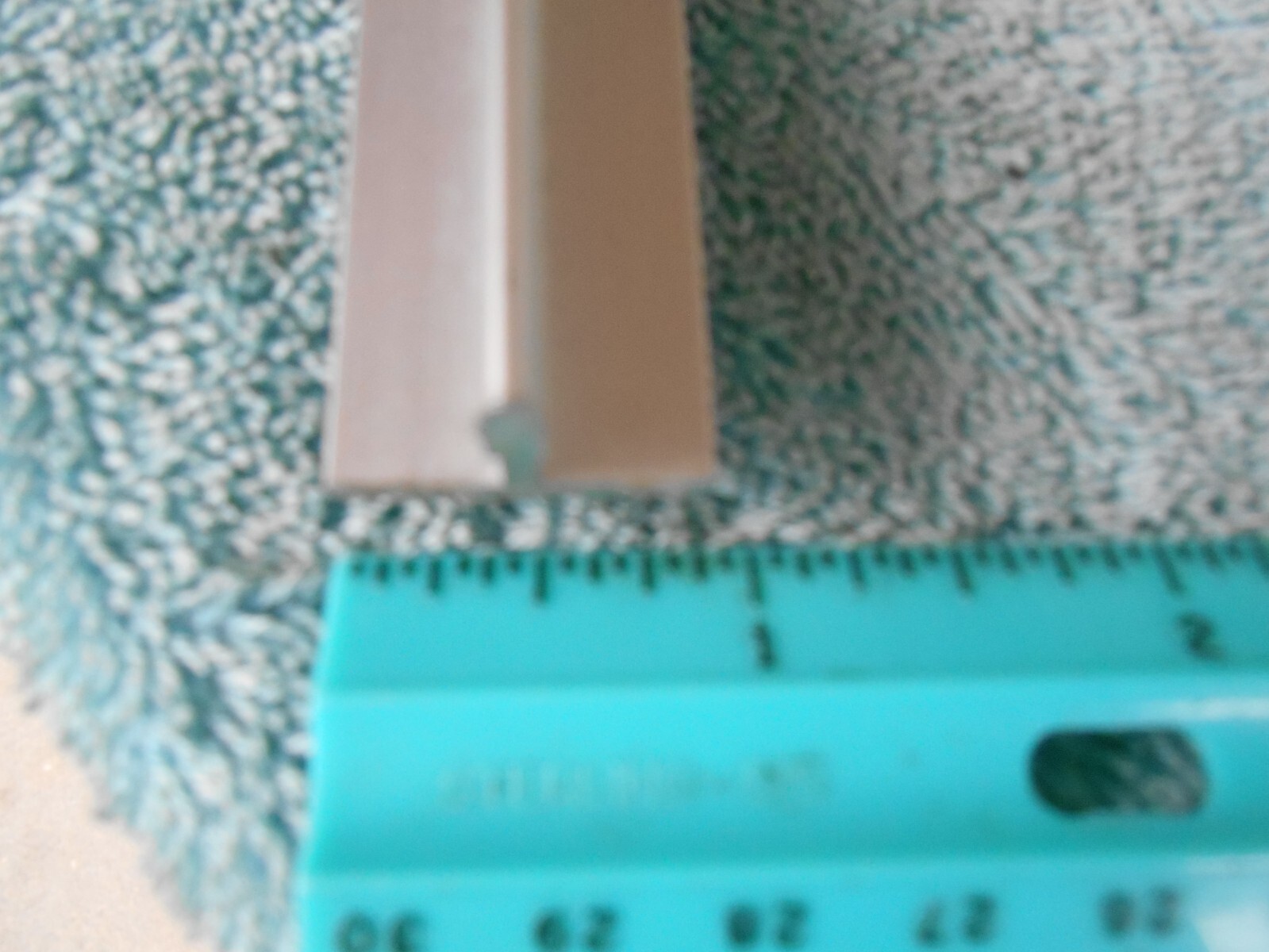 METAL STOCK EXTRUDED ALUMINUM 6061 T CHANNEL 30-7/8″ X 15/16″ X 1/2″