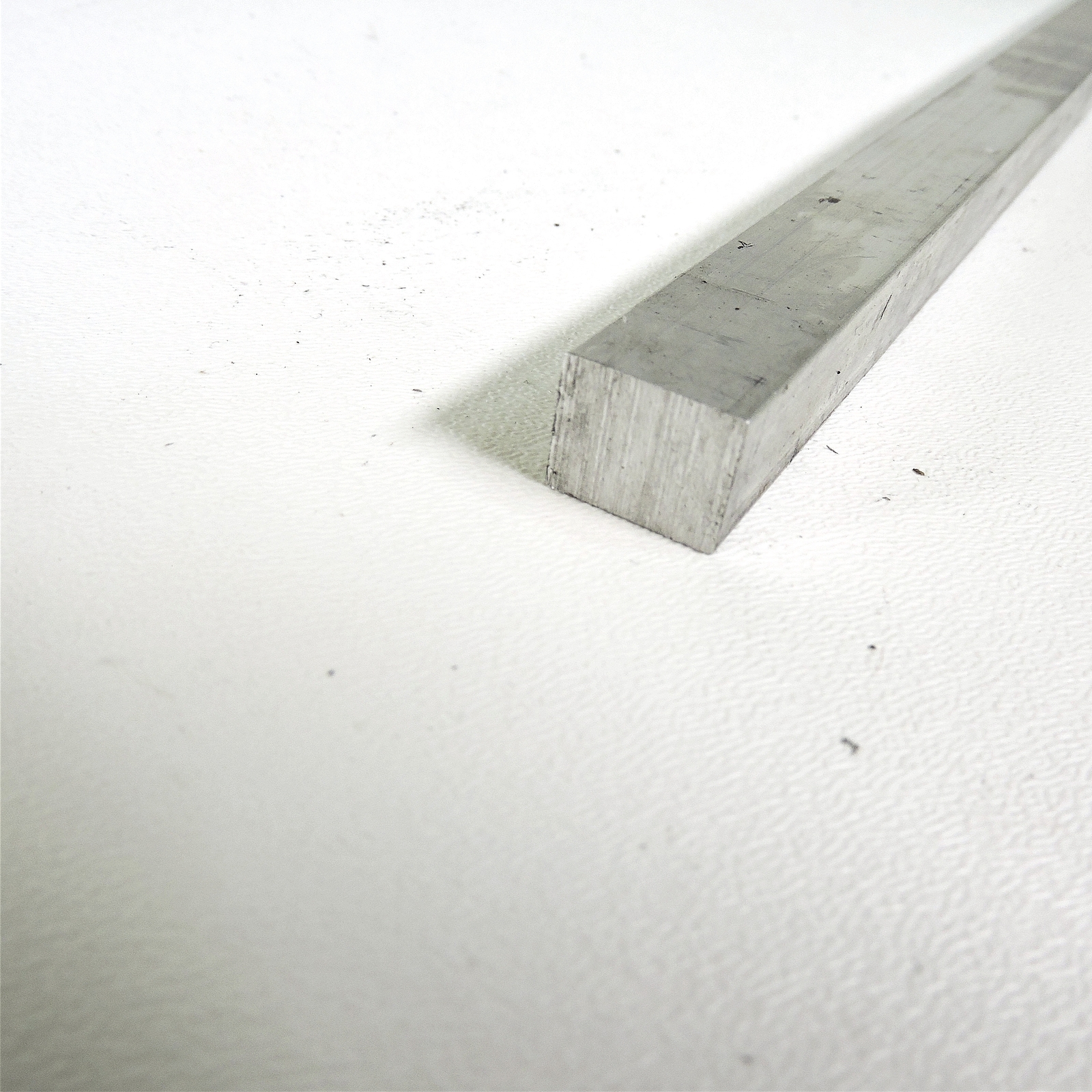 .5″ x 0.75″ Aluminum 6061 FLAT BAR 20.125″ Long new mill stock QTY 12 sku K551