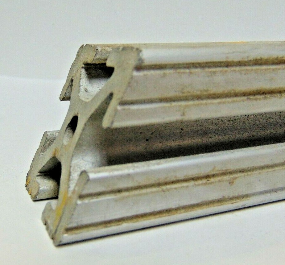 80/20, T-SLOT ALUMINUM EXTRUSION PIPE 1515, SLANTED CUT,26-1/8″ – 26-5/8″
