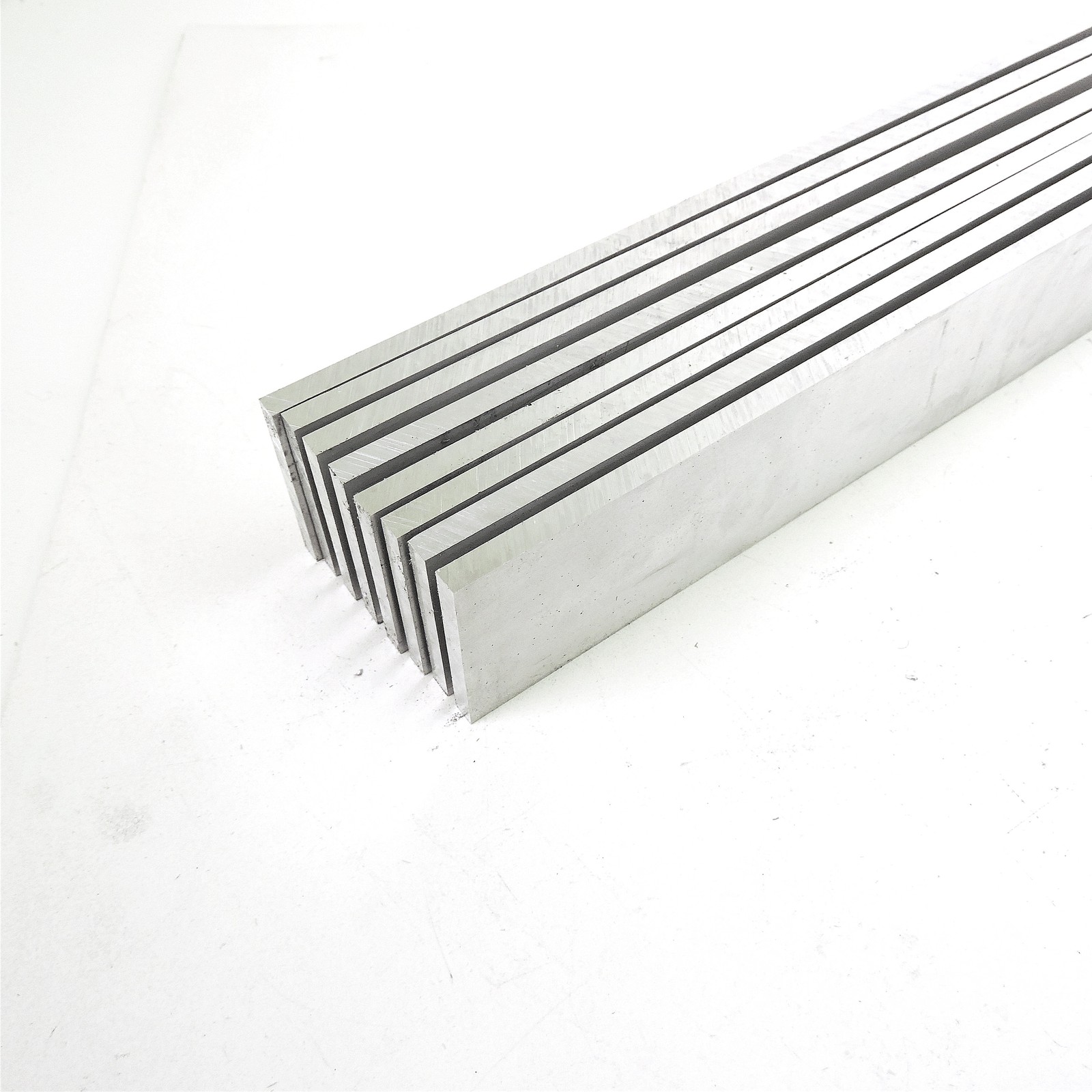 .5″ thick 1/2 Aluminum 6061 PLATE 1.875″ x 12.625″ Long QTY 8 sku 206312