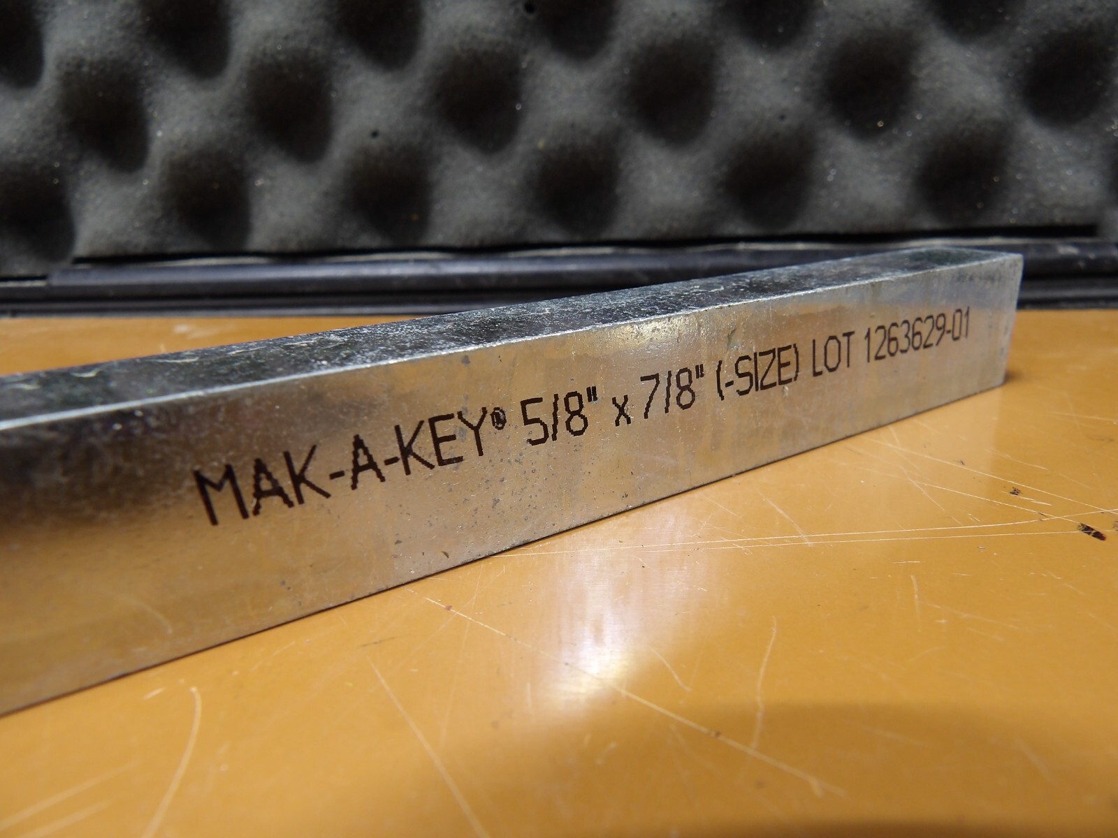 MAK-A-KEY Keystock 5/8 x 7/8 x 1 Ft (G)