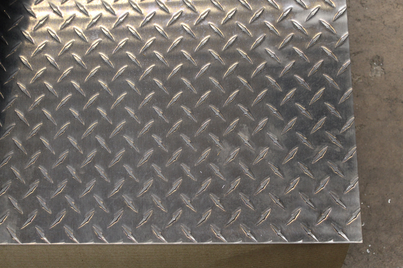 1/4″ x 48″x 6-7/8″ ALUMINUM 6061 T6 DIAMOND TREAD PLATE Drop PC