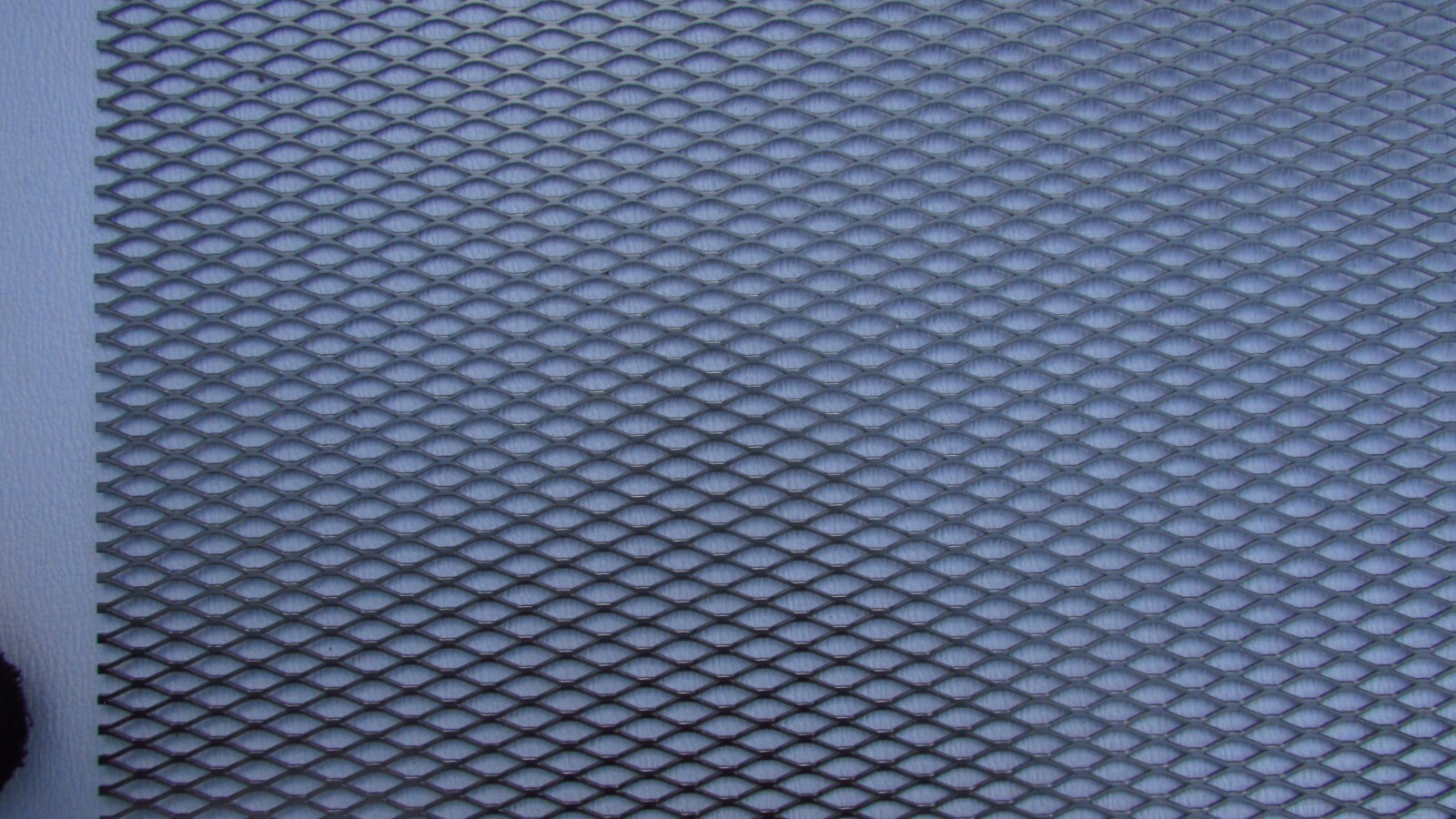 1/2 X #16 304 STAINLESS STEEL FLATTENED EXPANDED METAL—–16-1/2″ X 18-1/4″