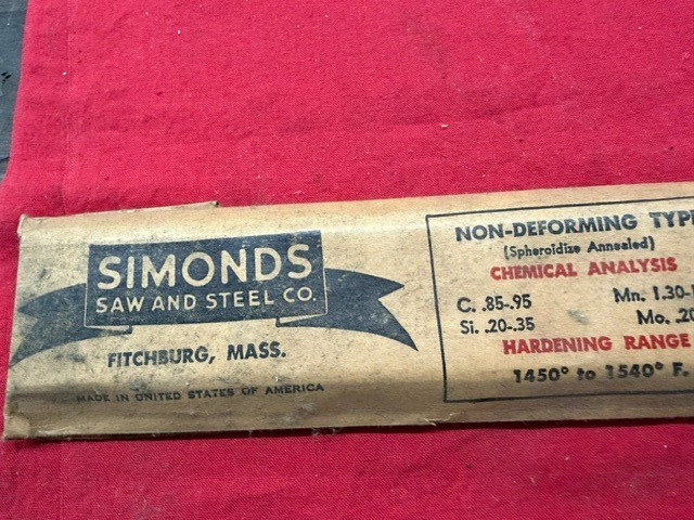 Starrett 5/16 x 1-1/4 x 18″ No. 496 Oil Hardening Ground Flat Stock – Rust – Old