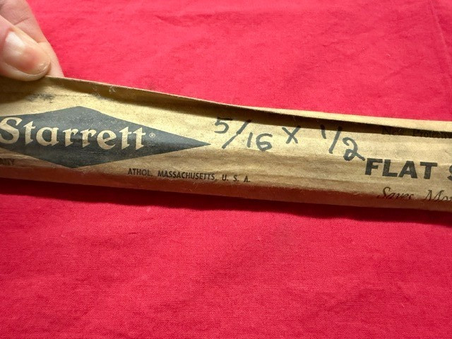 Starrett 5/16 x 1/2 x 18″ No. 495 Water Hardening Ground Flat Stock – Rust – Old