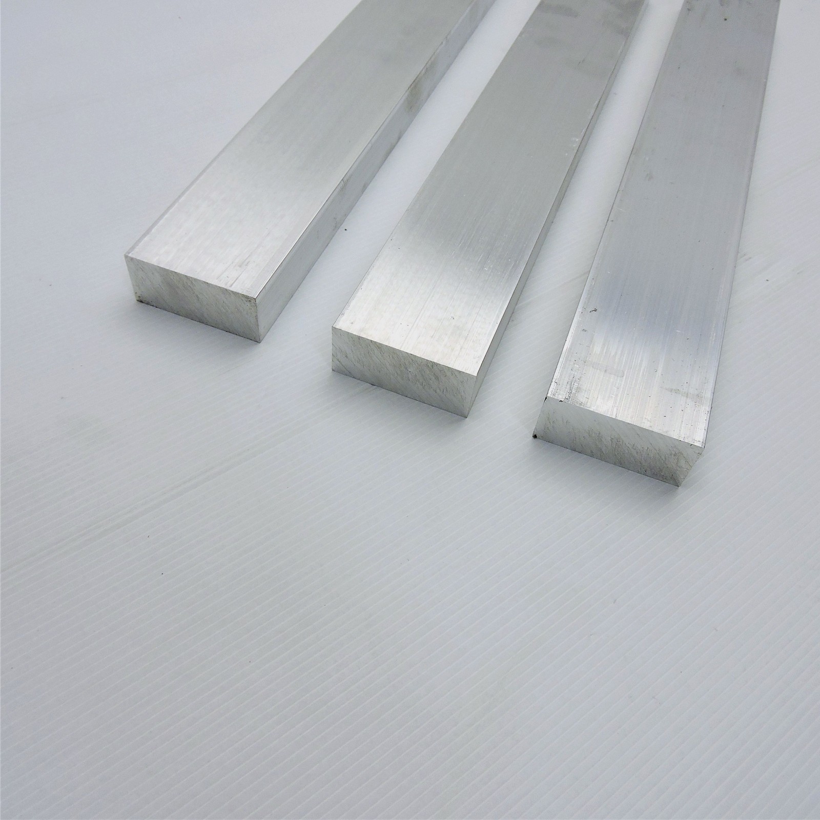 1″ x 2.5″ Aluminum 6061 FLAT BAR 19.625″ Long new mill stock QTY 3 sku M333