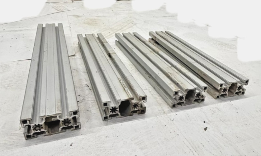 80/20 45MM X 90MM ASST. LENGTHS, 45-4590, (LOT OF 4), 18″ TO 23″, 6 OPEN SLOTS