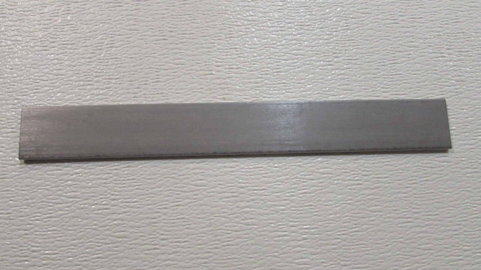 1/8″ x 1-1/2″ X 12″ 304 STAINLESS STEEL FLAT BAR