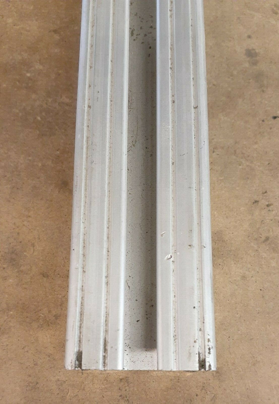 80/20 T-SLOT ALUMINUM EXTRUSION 1515-LITE, 1.5″ X 1.5″, 4-OPEN SLOTS, 20-1/8″ L