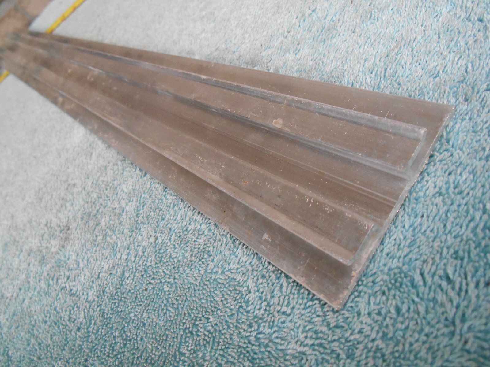 METAL STOCK EXTRUDED ALUMINUM 6063 DUAL CHANNEL 29-1/8″ X 2-1/2″ X 1/4″