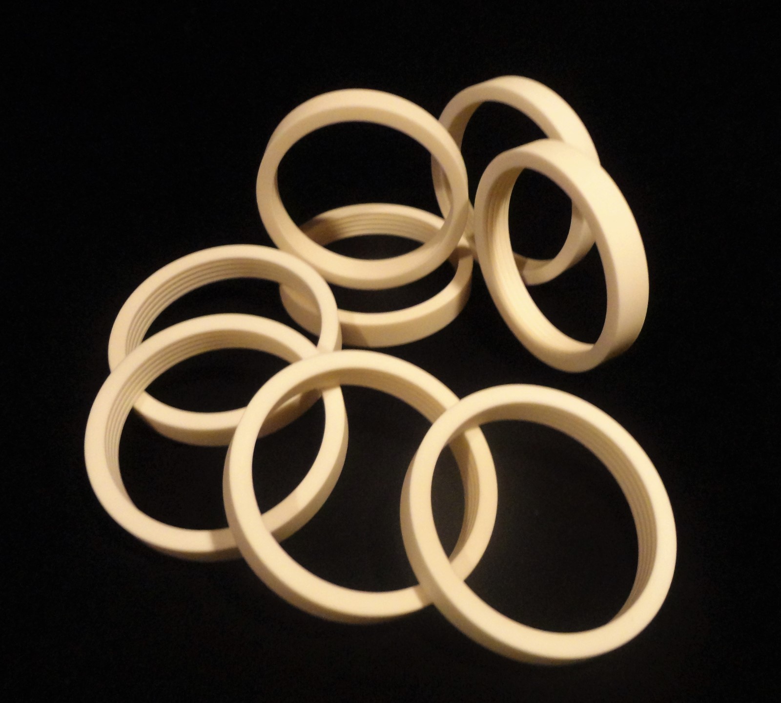 ID RIBBED HIGH PURITY ALUMINA RING BAND INSULATOR 3.15″ x 2.64″ x 0.49″ No.:118