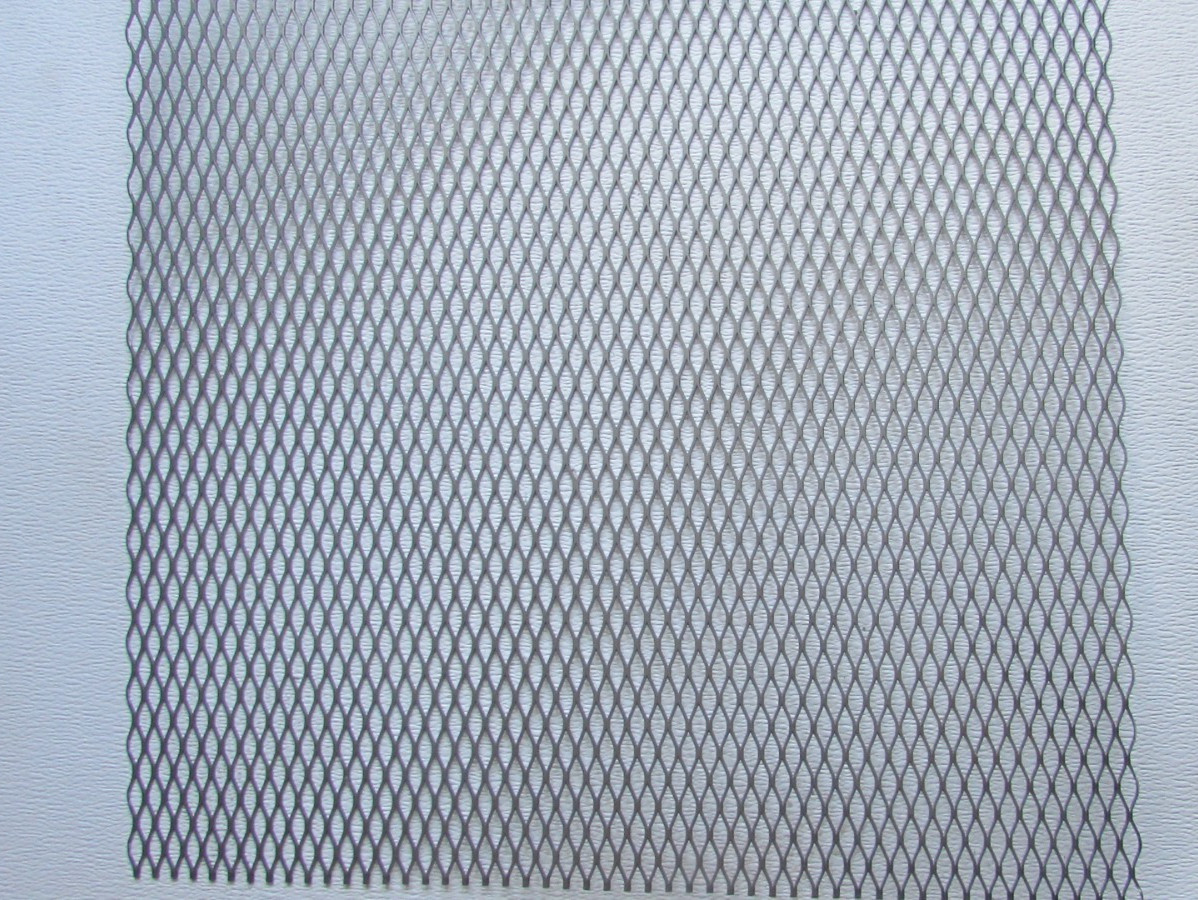 1/2-#16. 304 STAINLESS STEEL FLATTENED EXPANDED METAL 24″ X 24″