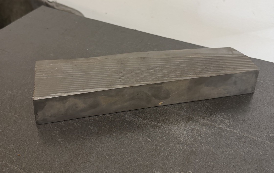 LOT OF (1), D-2 TOOL STEEL BAR STOCK flat plate D2, 1 1/2″ x 2 5/8″ x 10″