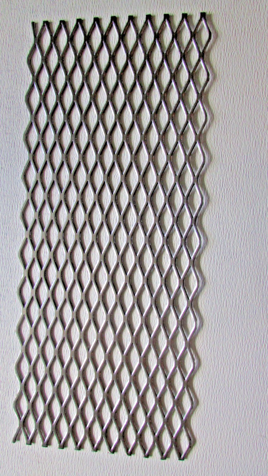 3/4#9 304 STAINLESS STEEL FLATTENED EXPANDED METAL—10″ x 23-1/2″