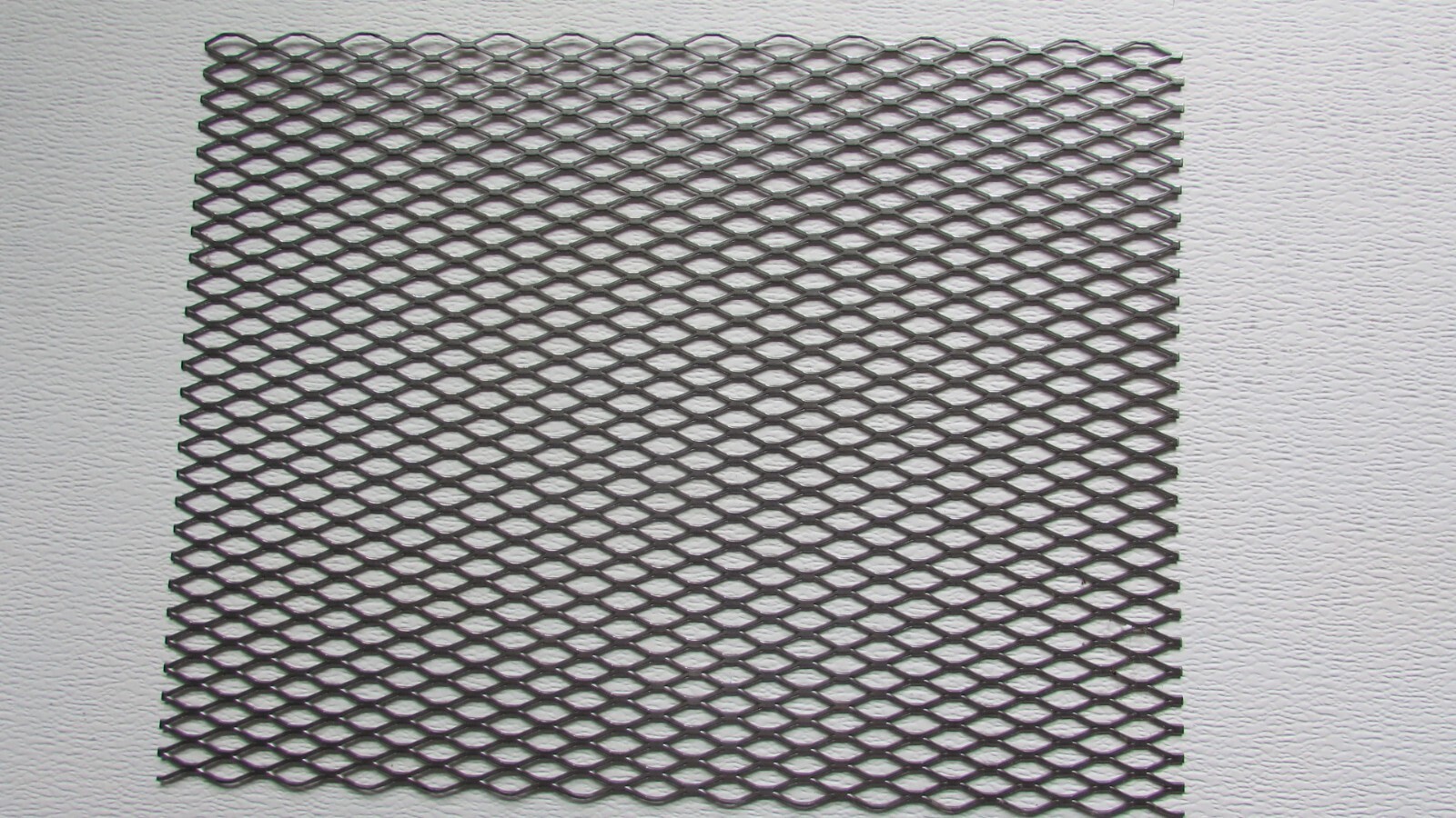 1/2″-#16 GAUGE- 304 STAINLESS STEEL FLATTENED EXPANDED METAL–10-1/2″ X 20-3/8″