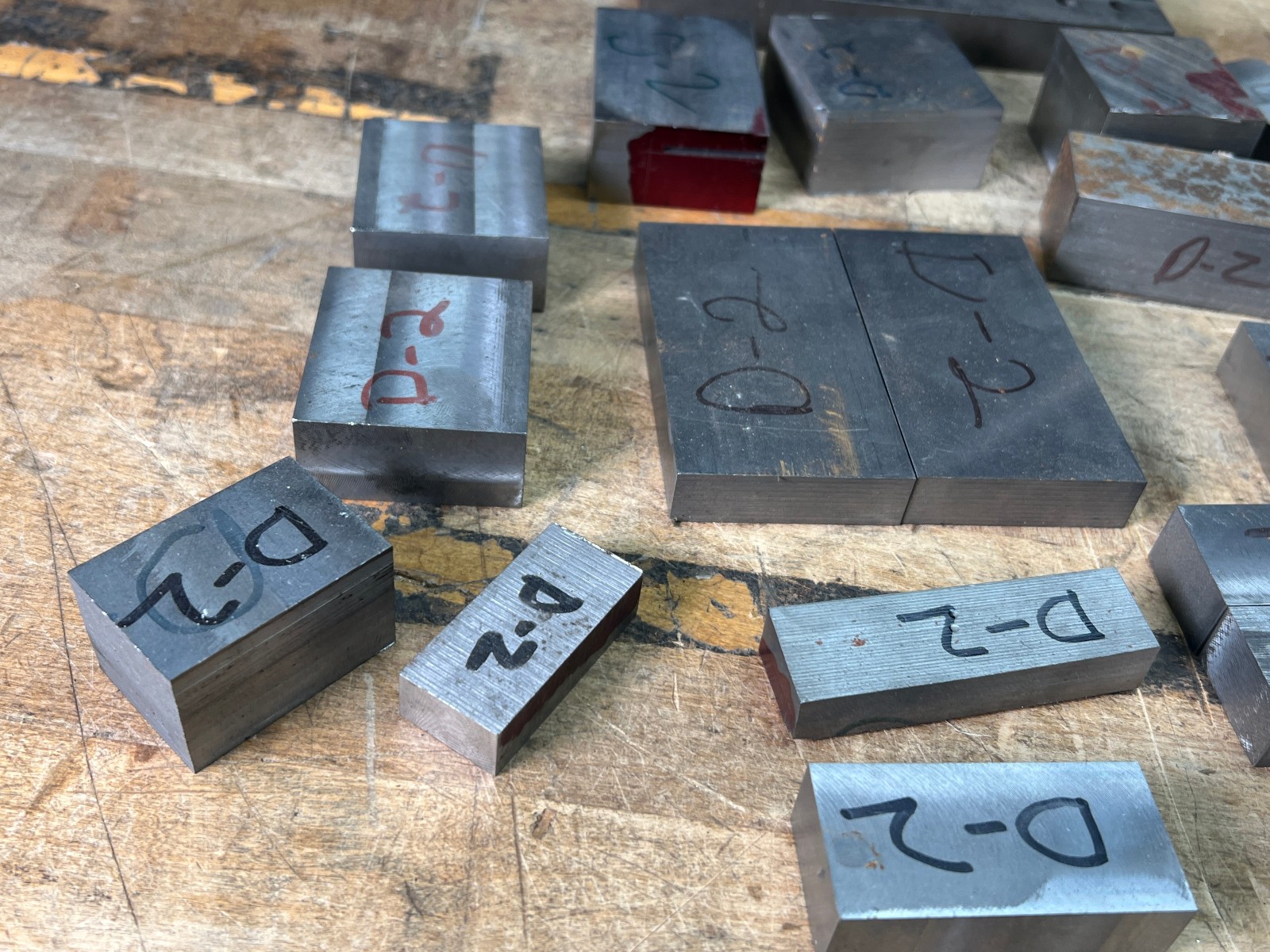 D2 air hardening Tool steel lot flat bar round – 25.3 lbs. tool shop cut offs