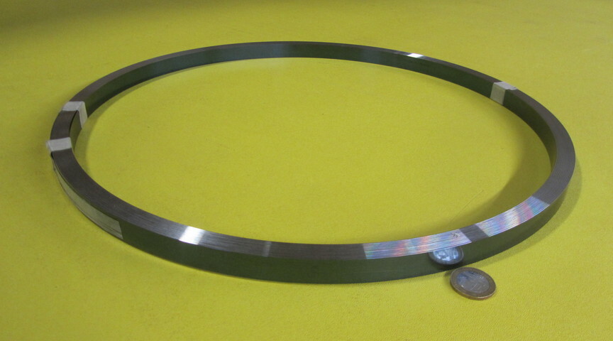 1095 Hard Blue Tempered Spring Steel Shim .010″ Thick x 0.625″ Wide x 1200″ Long