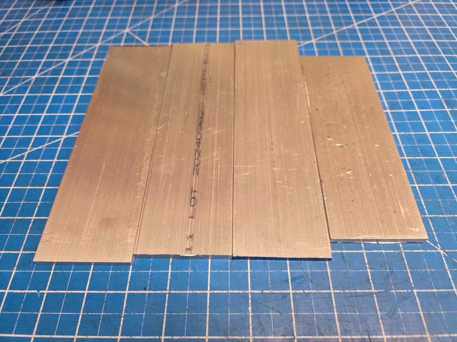 6061 Aluminum Flat Bar (4) 2.5″ x 0.25″ Random Lengths 7″-10″ Cut Ends