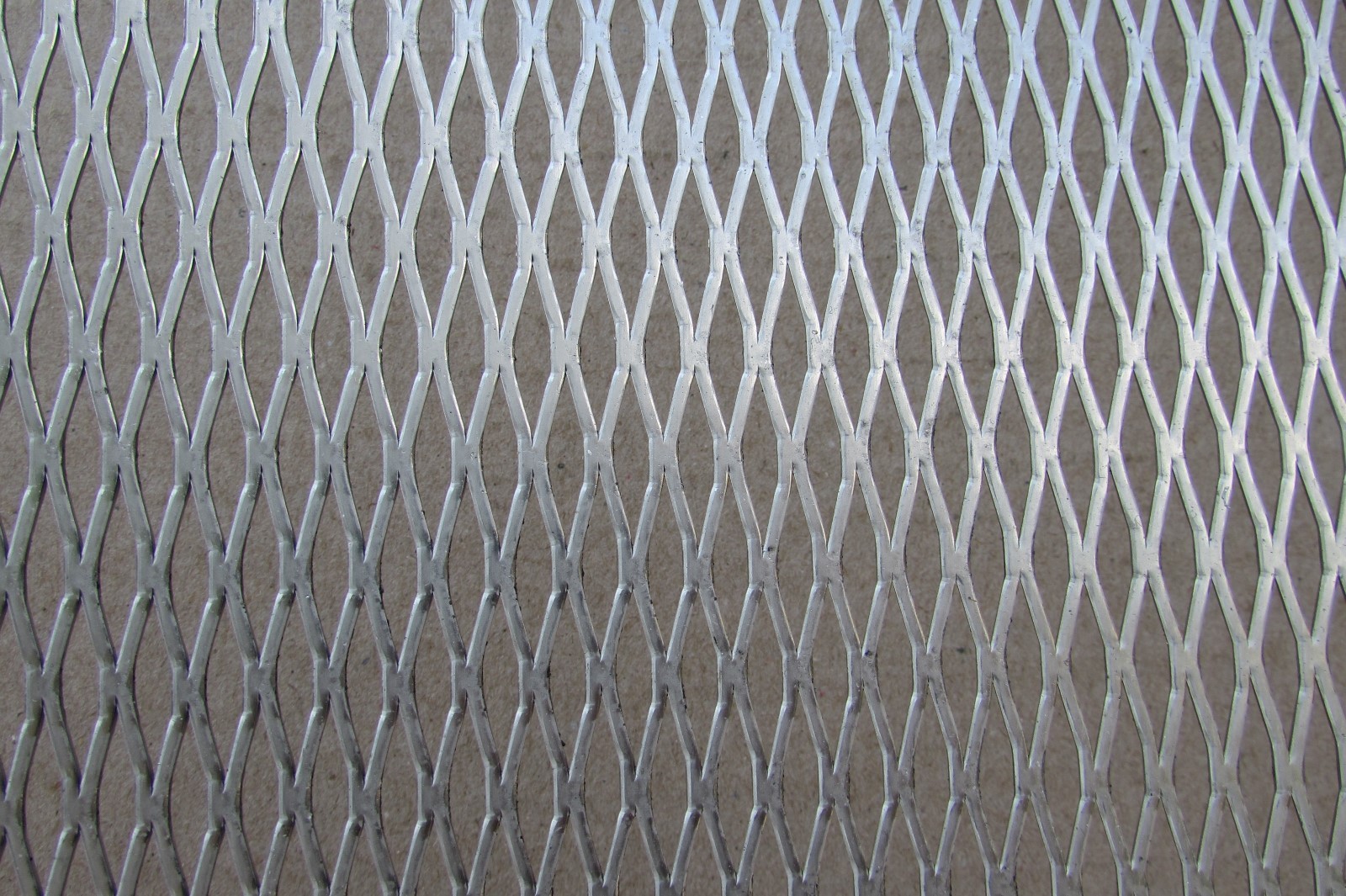 1/4#–18 304 STAINLESS STEEL FLATTENED EXPANDED METAL 4″ X 6″
