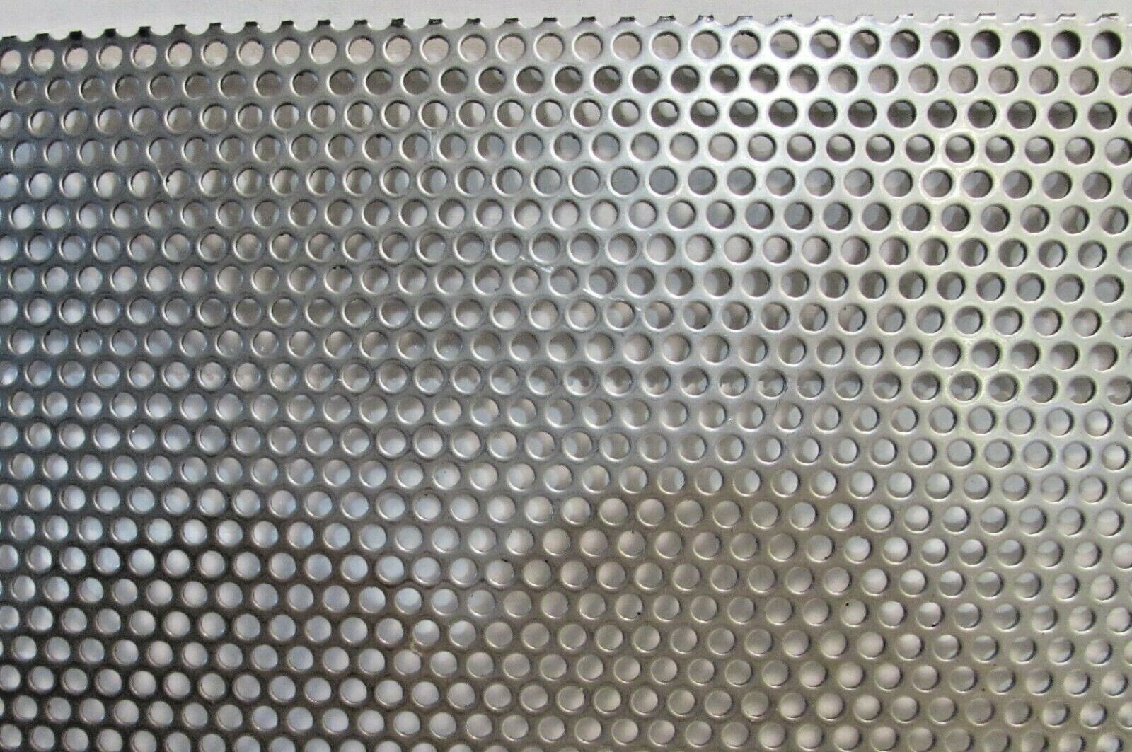 = 1/8″ HOLES 20 GAUGE 304 STAINLESS STEEL PERFORATED SHEET 12″ X 18″ =