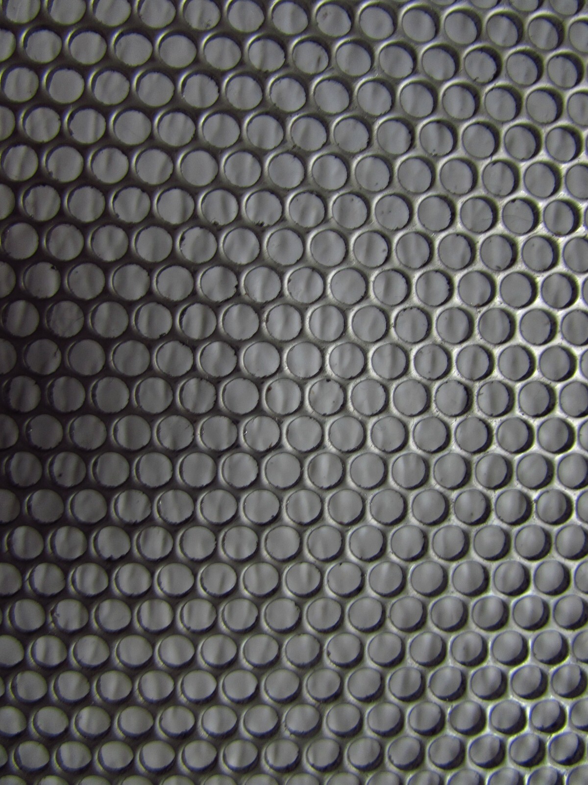 ==-5/32″ ROUND HOLES–18 GAUGE 304 STAINLESS PERFORATED SHEET–12″ x 14″==