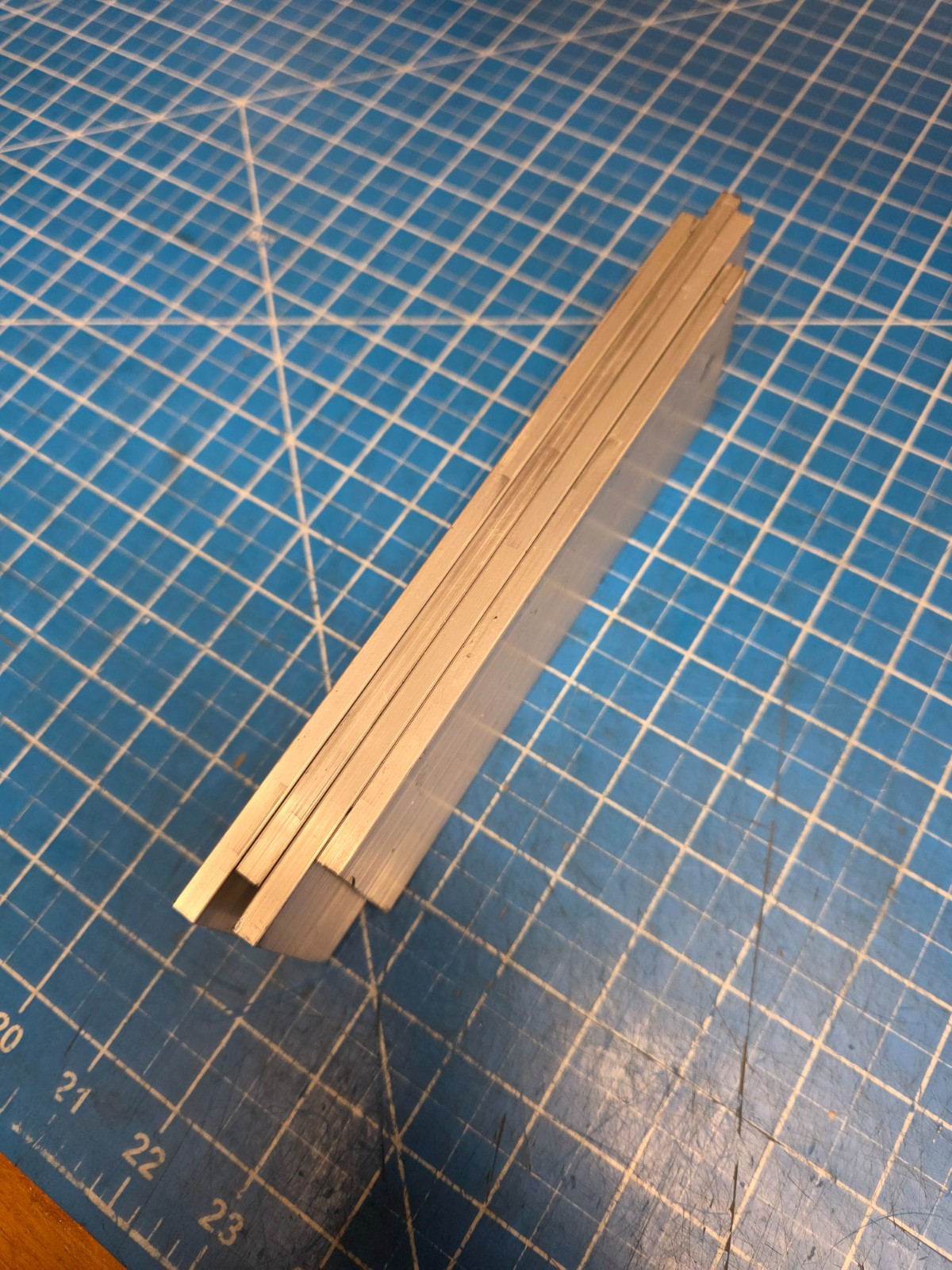 6061 Aluminum Flat Bar (4) 2.5″ x 0.25″ Random Lengths 7″-10″ Cut Ends