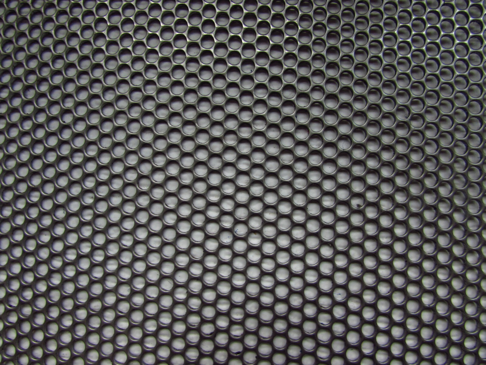 ==-5/32″ ROUND HOLES–18 GAUGE 304 STAINLESS PERFORATED SHEET–12″ x 14″==