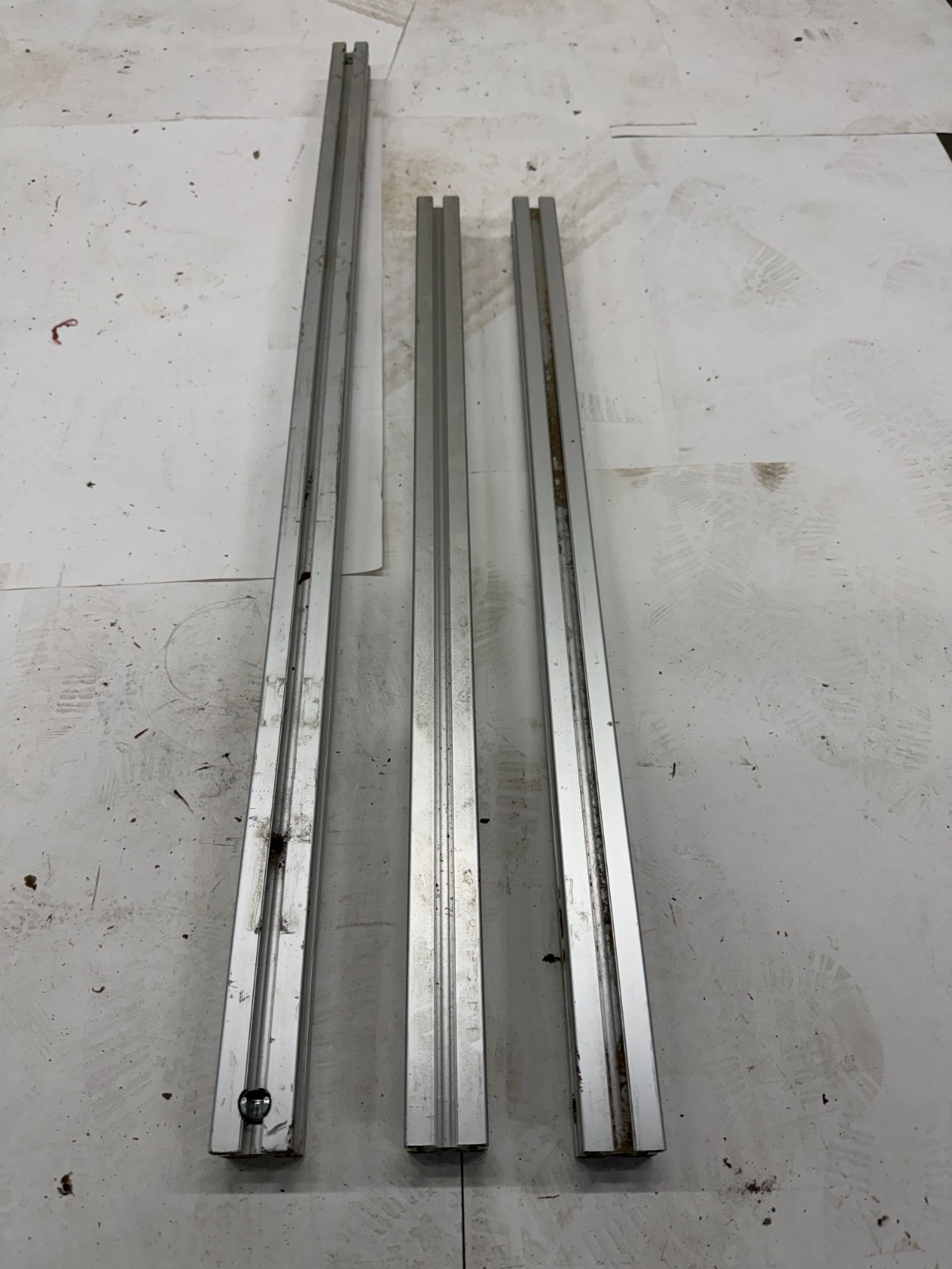 80/20 45MM ASST LENGTHS, 45-4545, (LOT OF 3), 34-3/4″ TO 48-1/8″, 4 OPEN SLOTS