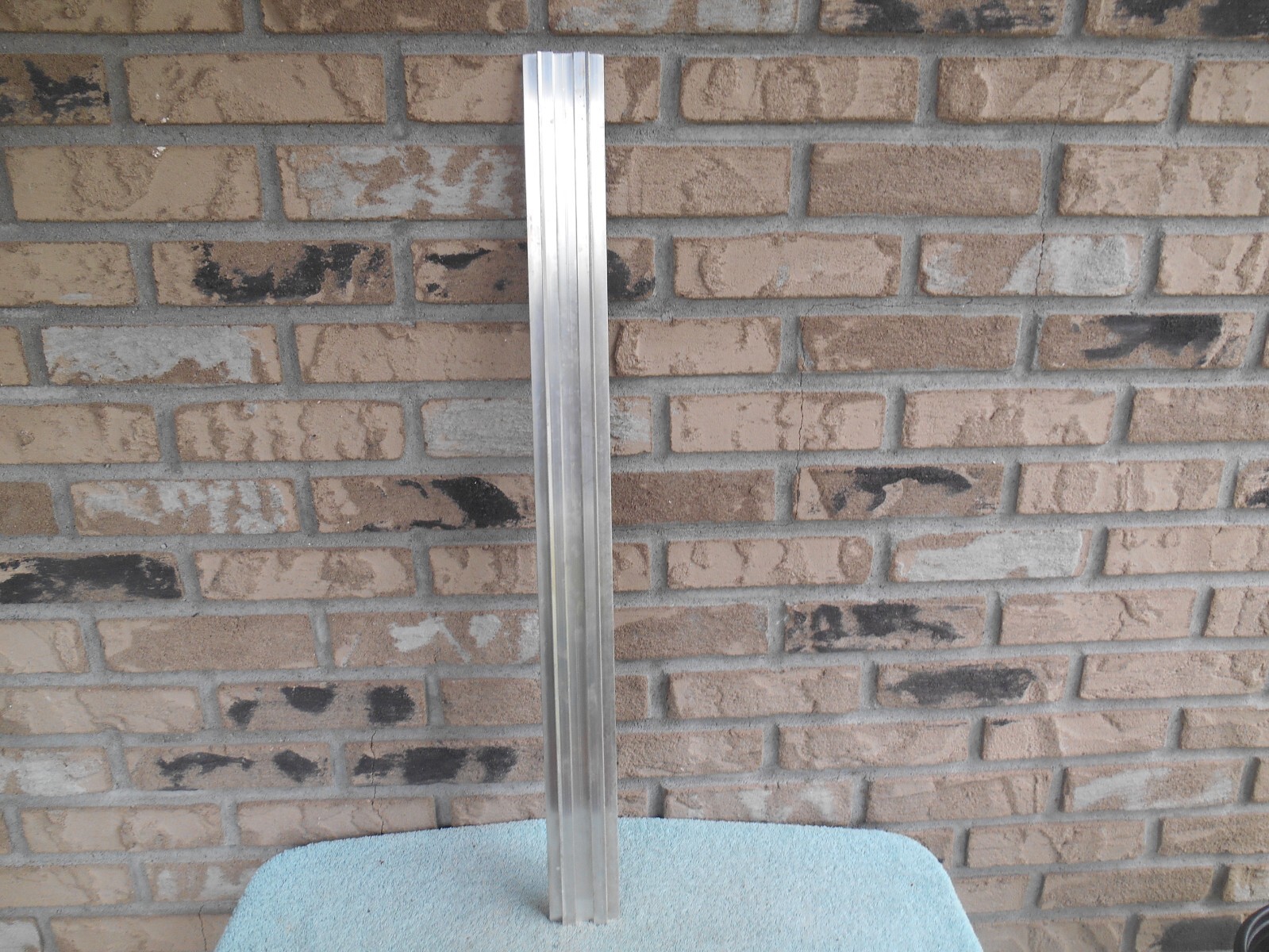 METAL STOCK EXTRUDED ALUMINUM 6063 DUAL CHANNEL 29-1/8″ X 2-1/2″ X 1/4″