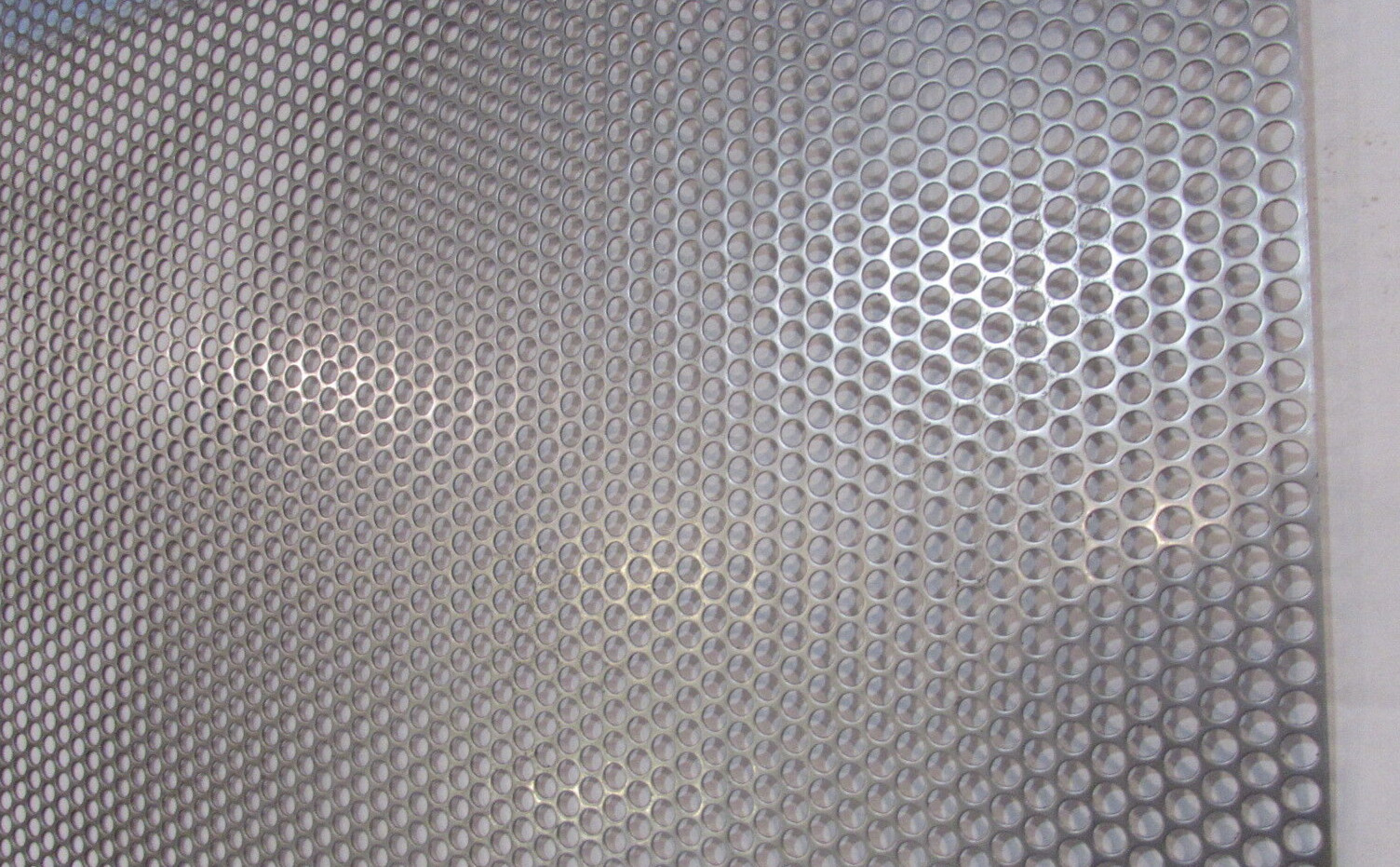 1/4″ HOLES 16 GAUGE 304 STAINLESS STEEL PERFORATED SHEET– 12″ X 12″