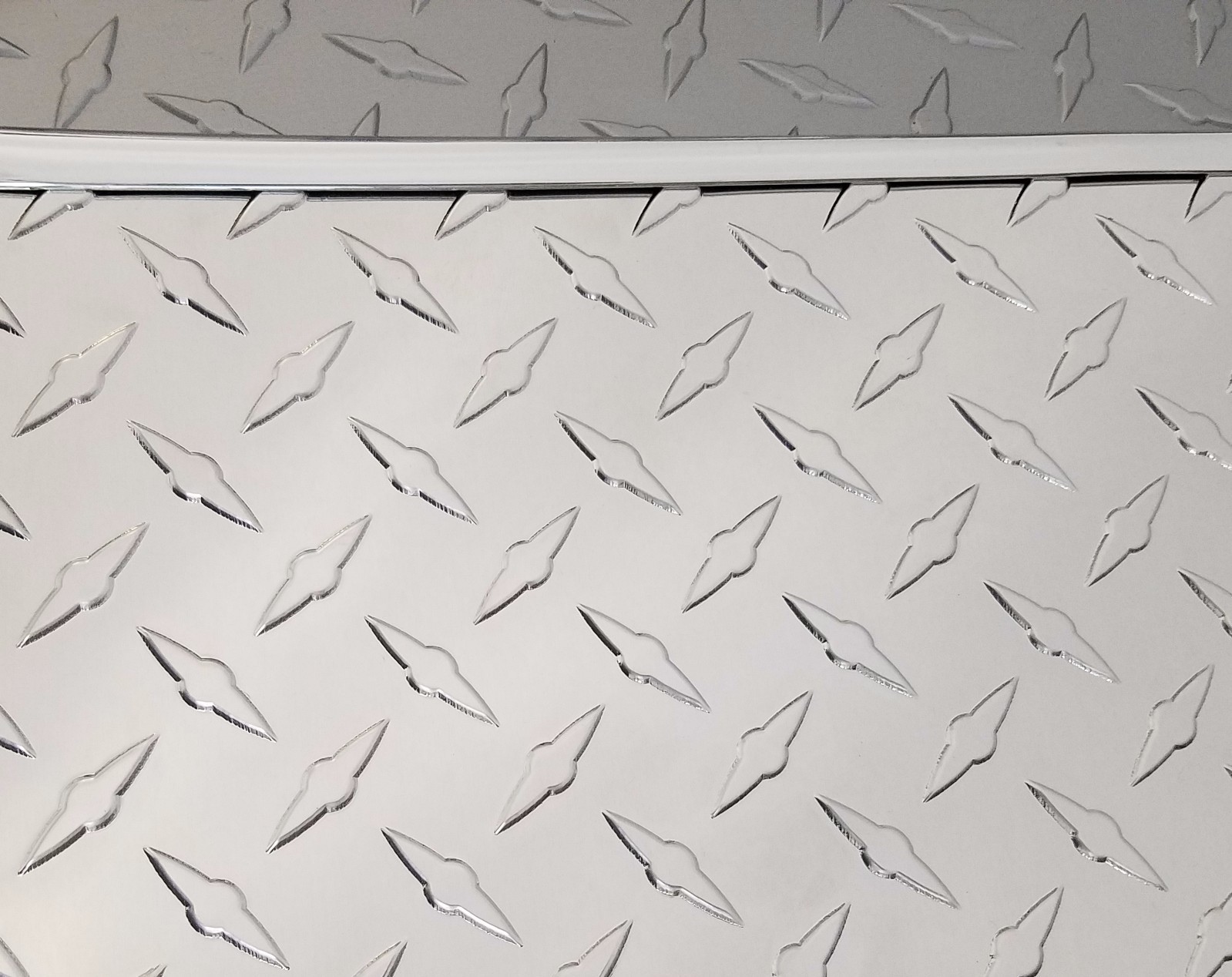 Diamond Plate Trim – “Chrome” Vinyl Edge (50 feet)