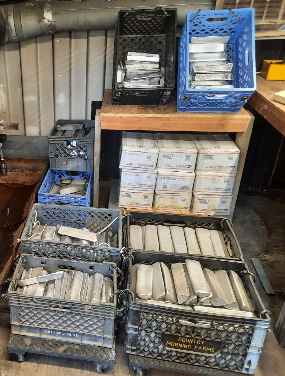 ALUMINUM INGOTS…….. 42+ lbs per box Casting alloy Near 356