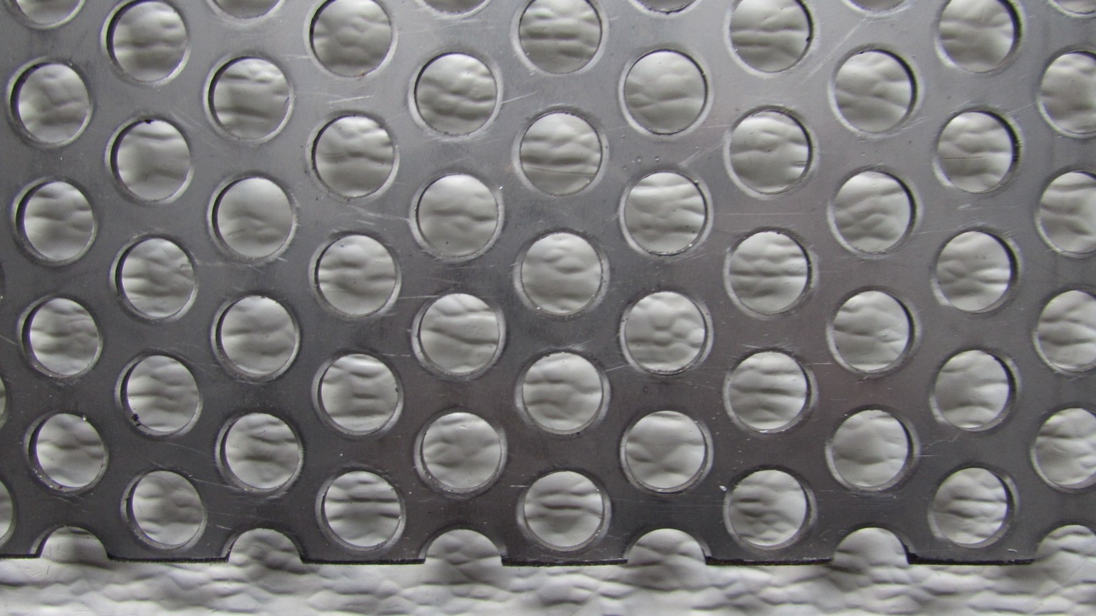 3/8″ HOLE 16 GAUGE 304 STAINLESS STEEL PERFORATED SHEET–12″ x 12″