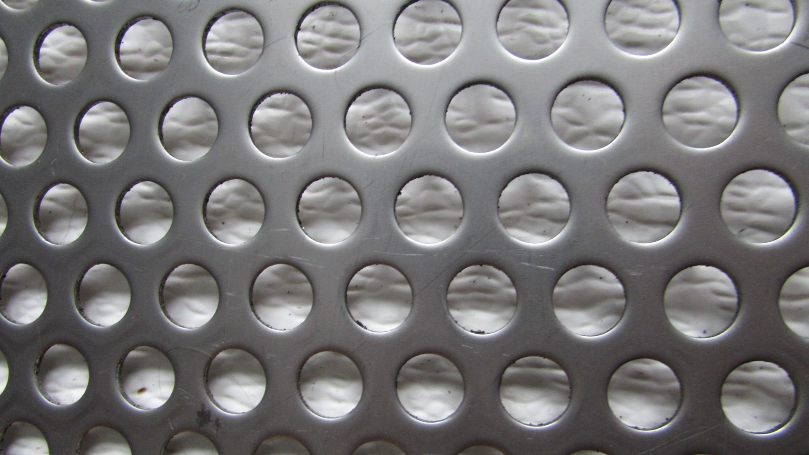 3/8″ HOLE 16 GAUGE 304 STAINLESS STEEL PERFORATED SHEET–11-1/2″ x 24″