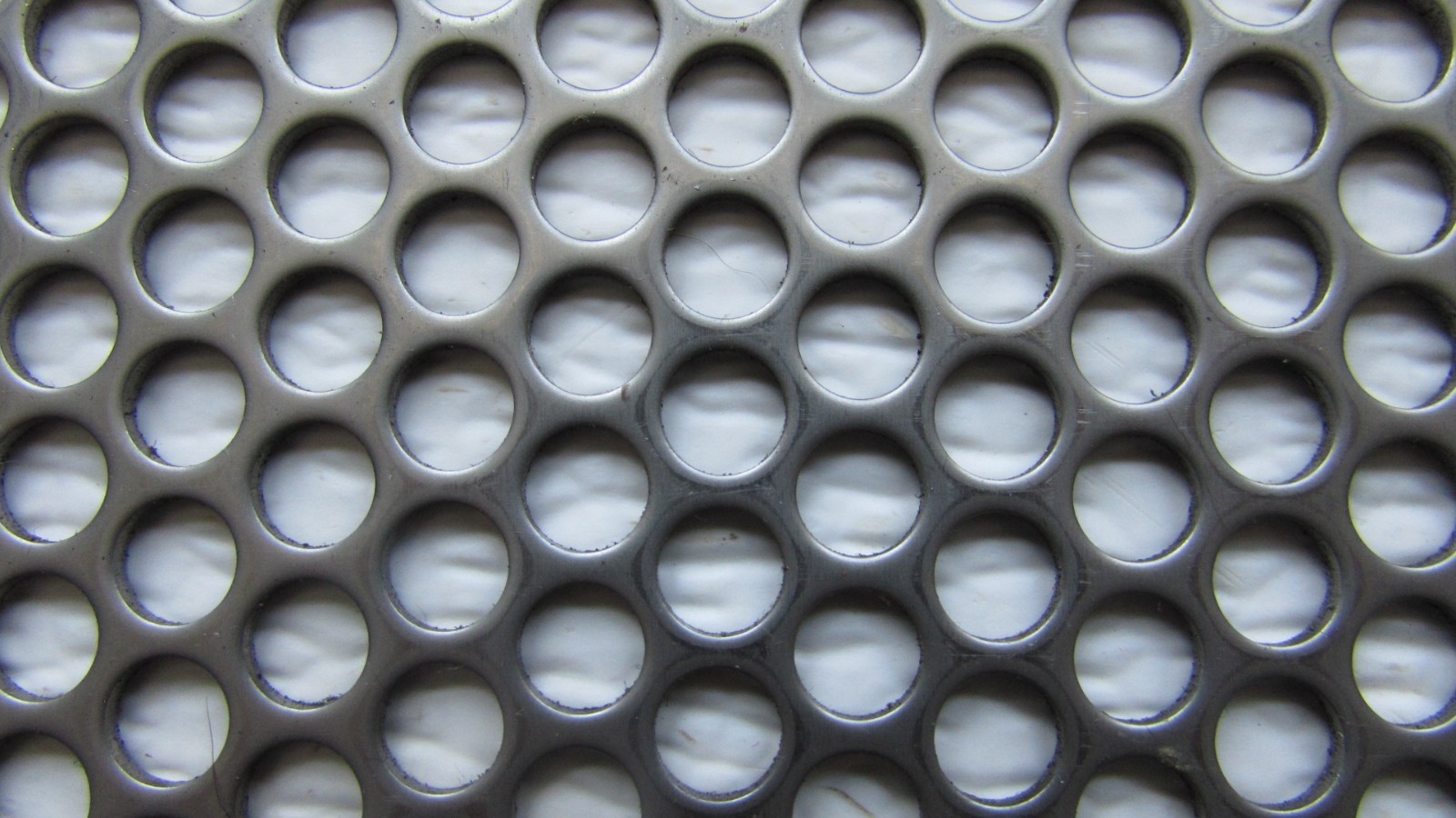 1/4″HOLES ON 5/16″CENTER–16 GA.-STAINLESS PERFORATED SHEET- -5″ X 12″