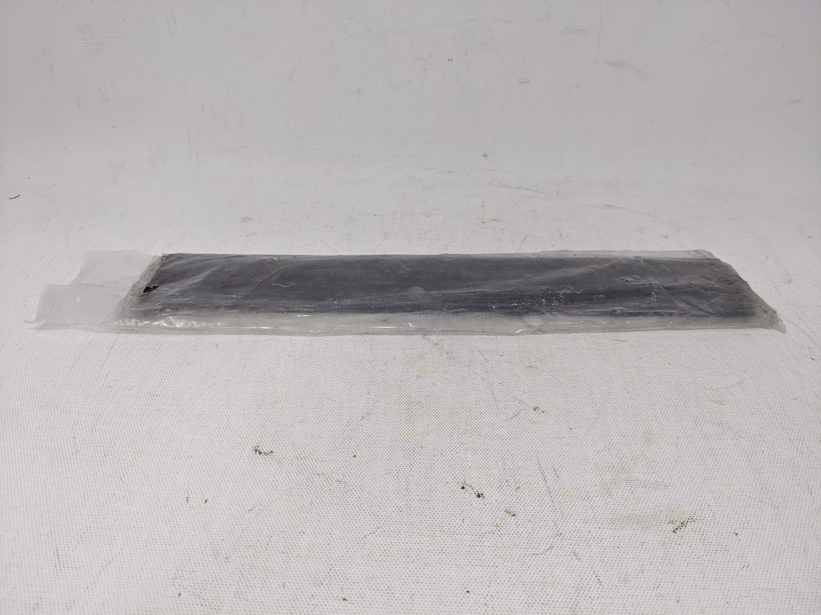 Bulb Industries Weldable Hot Rolled Mild Steel Flat Bar 1″x1/4″x12″ 1lbs 10oz