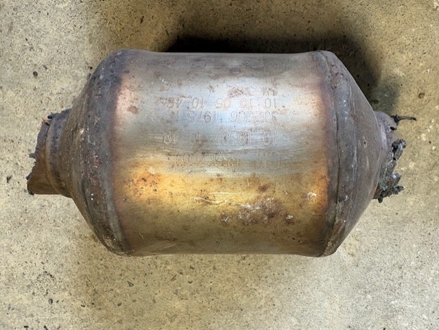 Scrap ( ZE) Converter / Full Parts Only-Junk