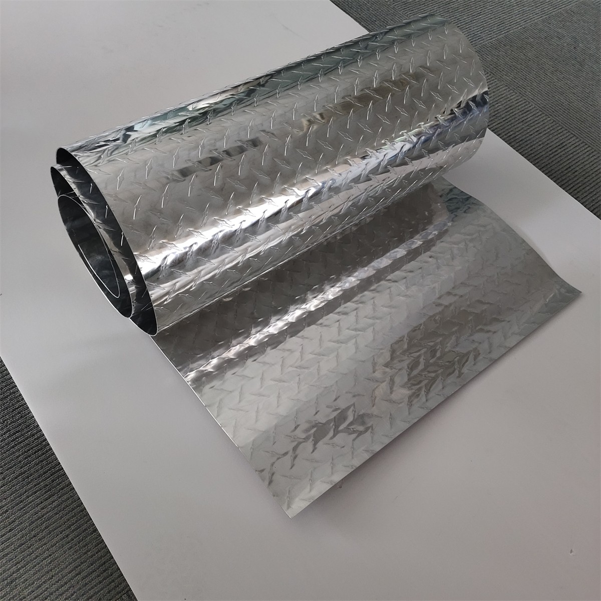 4′ x 8′ Aluminum Diamond Plate Sheet .04 in Thick – Trailer, RV, Garages Etc