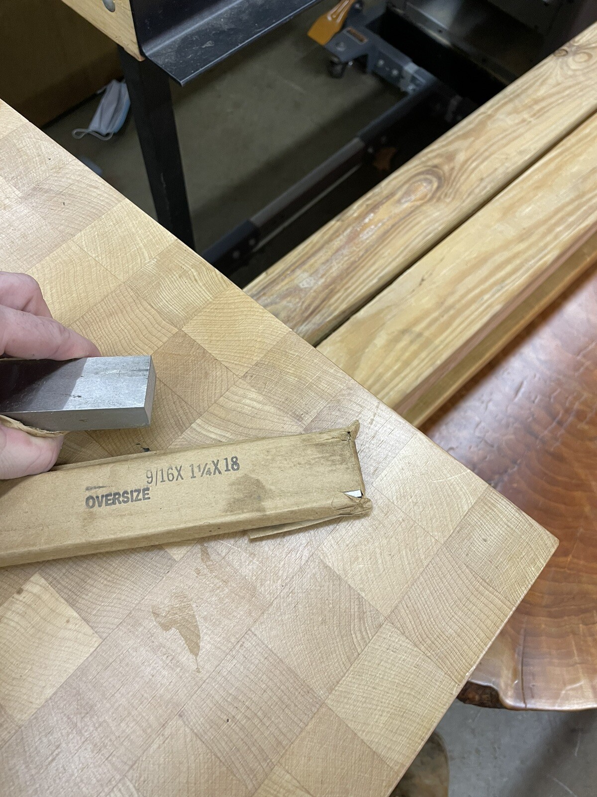 9/16″ X 1-1/4″ X 18″ OVERSIZE oil hardening tool steel flat stock