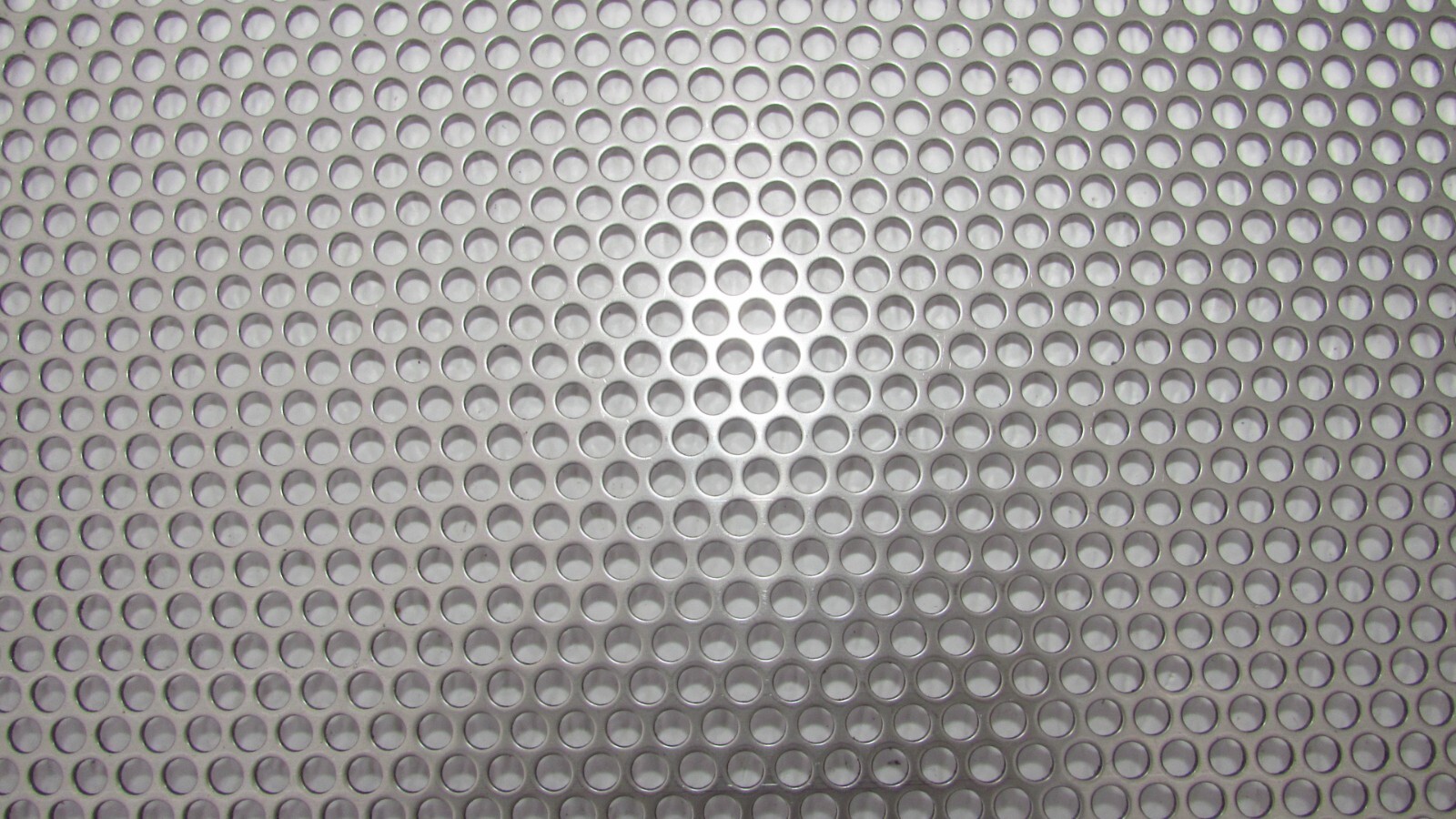 ==3/16″ HOLES–18 GAUGE-304 STAINLESS STEEL PERFORATED SHEET 11-1/2″ x 18″==