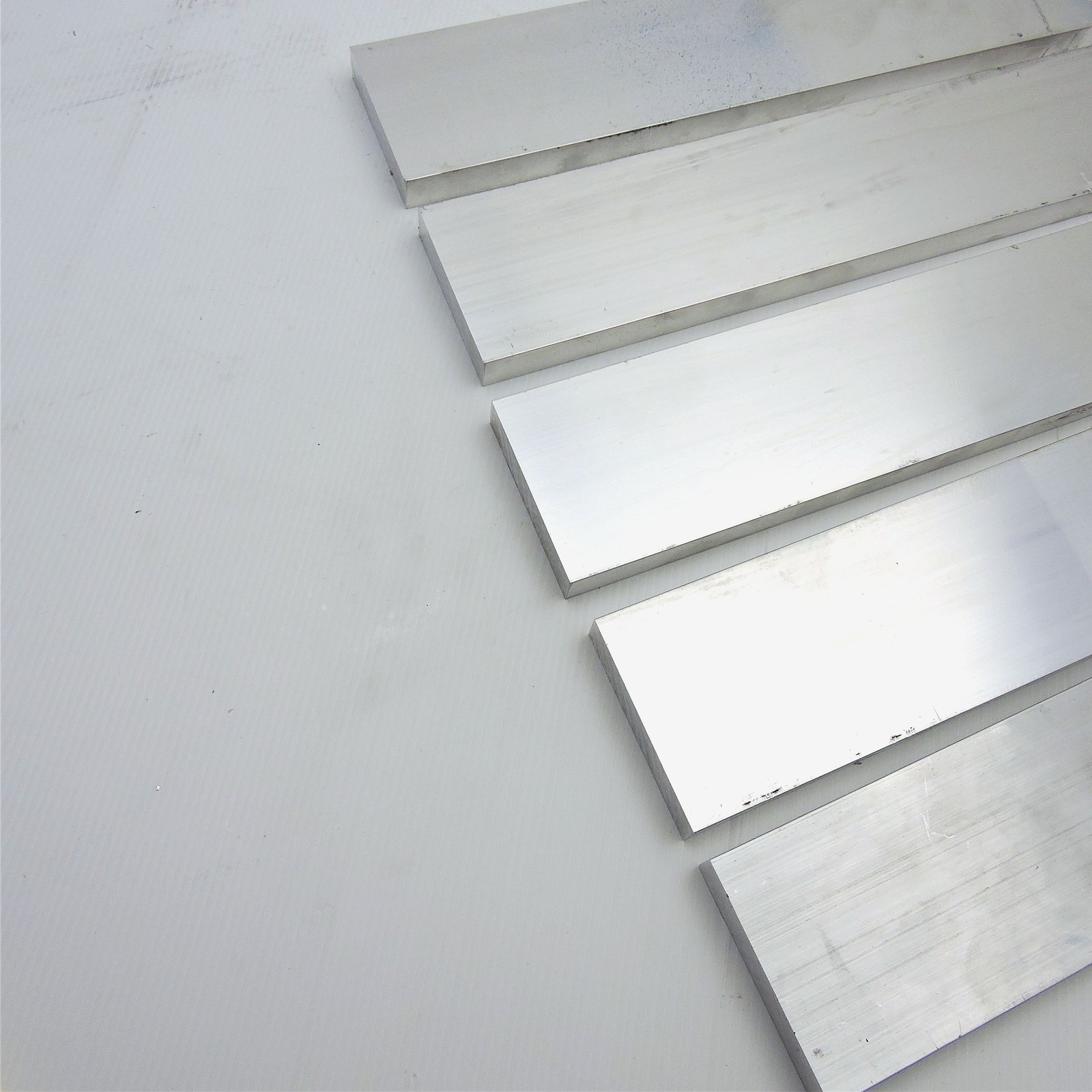.625″ x 3.375″ Aluminum 6061 FLAT BAR 4.5″ Long new mill stock QTY 5 sku M301