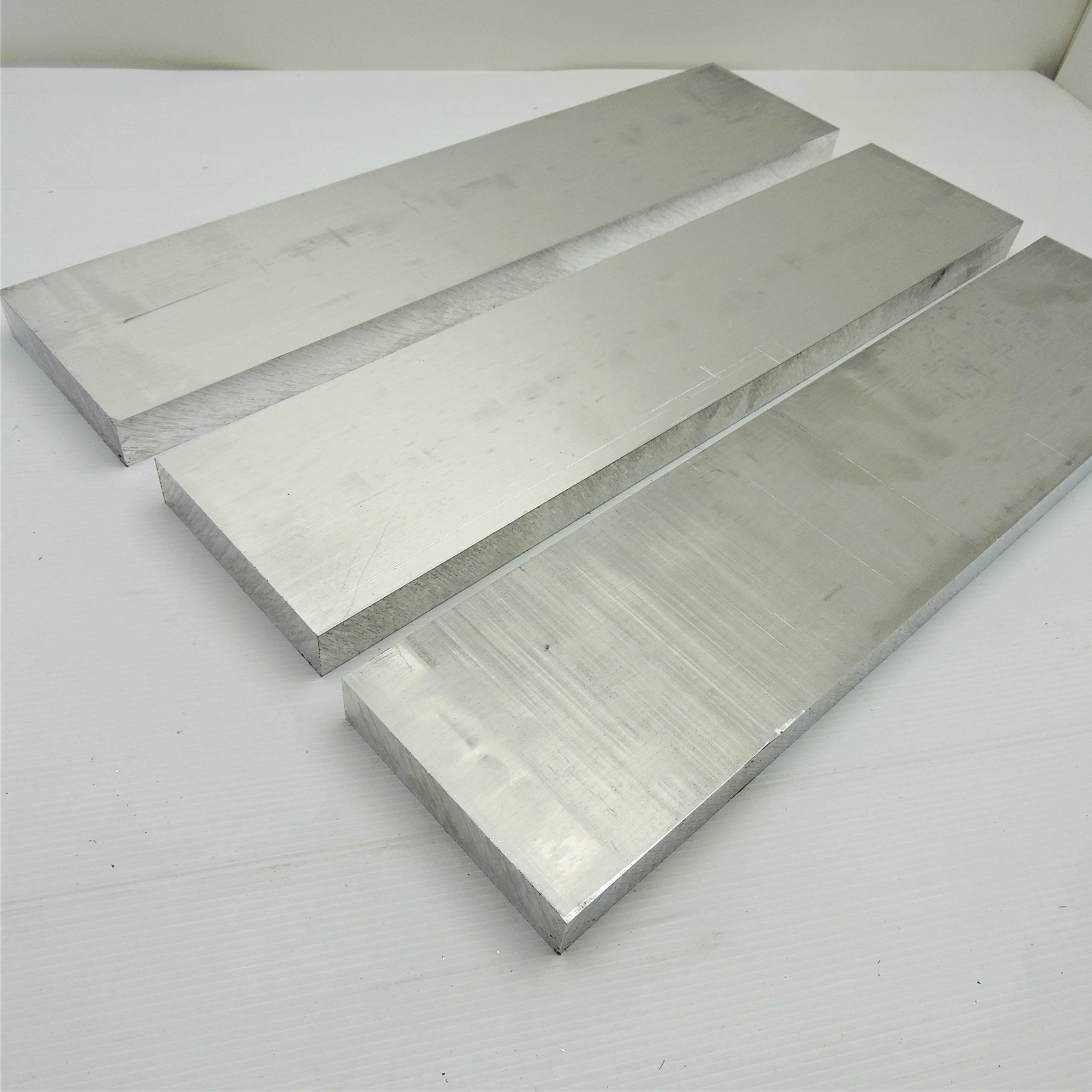 .875″ thick 7/8 Aluminum 6061 PLATE 3.5″ x 13.5″ Long QTY 3 sku 208935