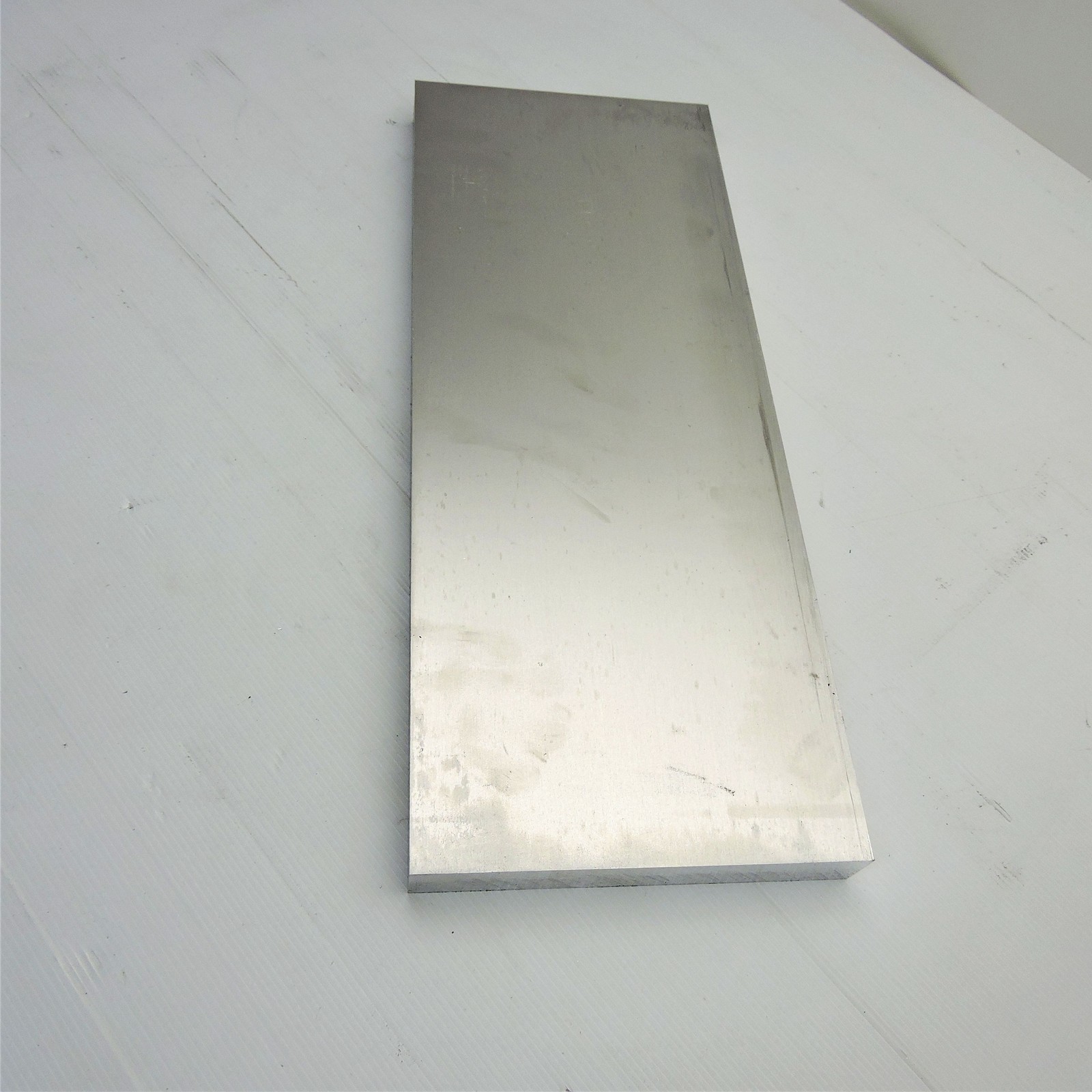 1.25″ thick 1 1/4 Aluminum 6061 PLATE 7.625″ x 18.625″ Long sku 186805