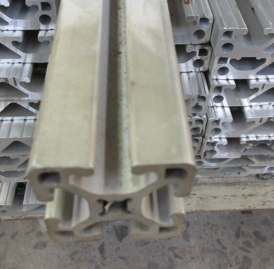80/20 T-SLOT ALUMINUM EXTRUSION 1515-LS 1.5″ X 1.5″, 4-OPEN SLOT 21″ LENGTH
