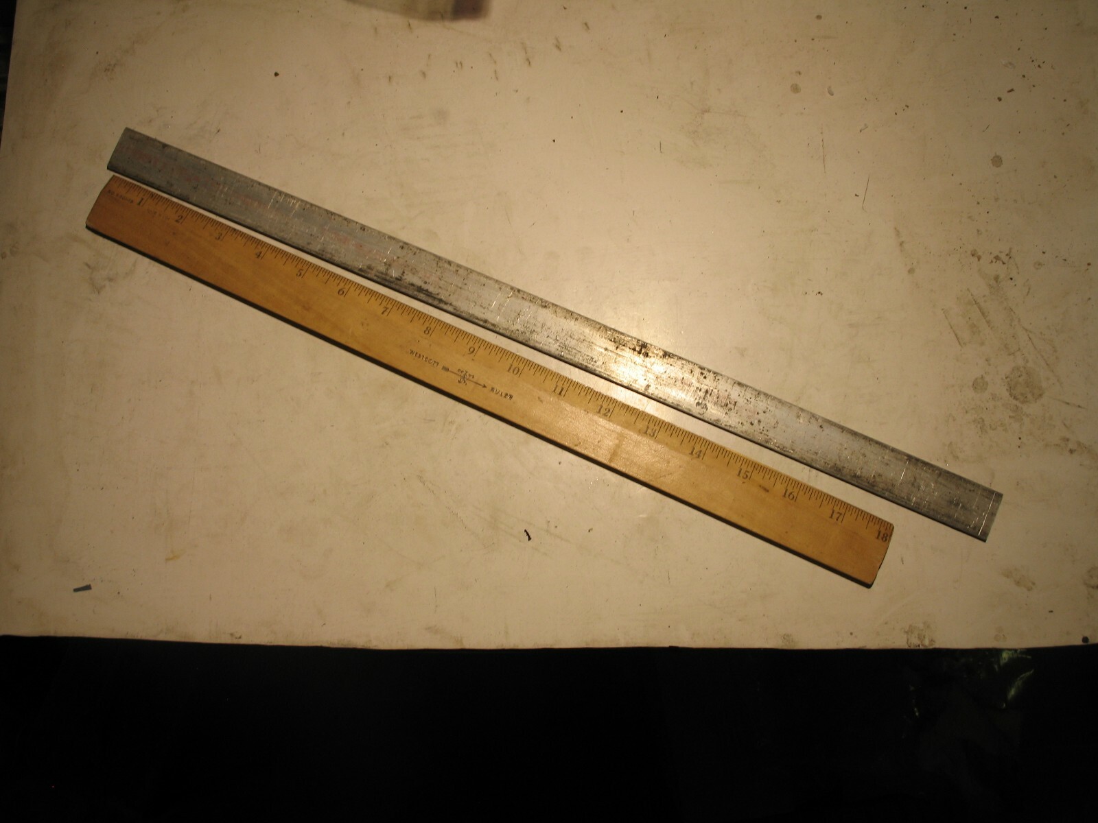 6061 T6 ALUMINUM BAR 1/8″ X 1 X 20 LONG 0261