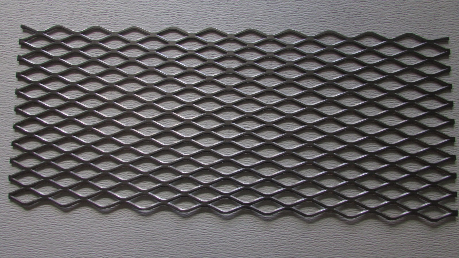 3/4#9 304 STAINLESS STEEL FLATTENED EXPANDED METAL—10″ x 23-1/2″