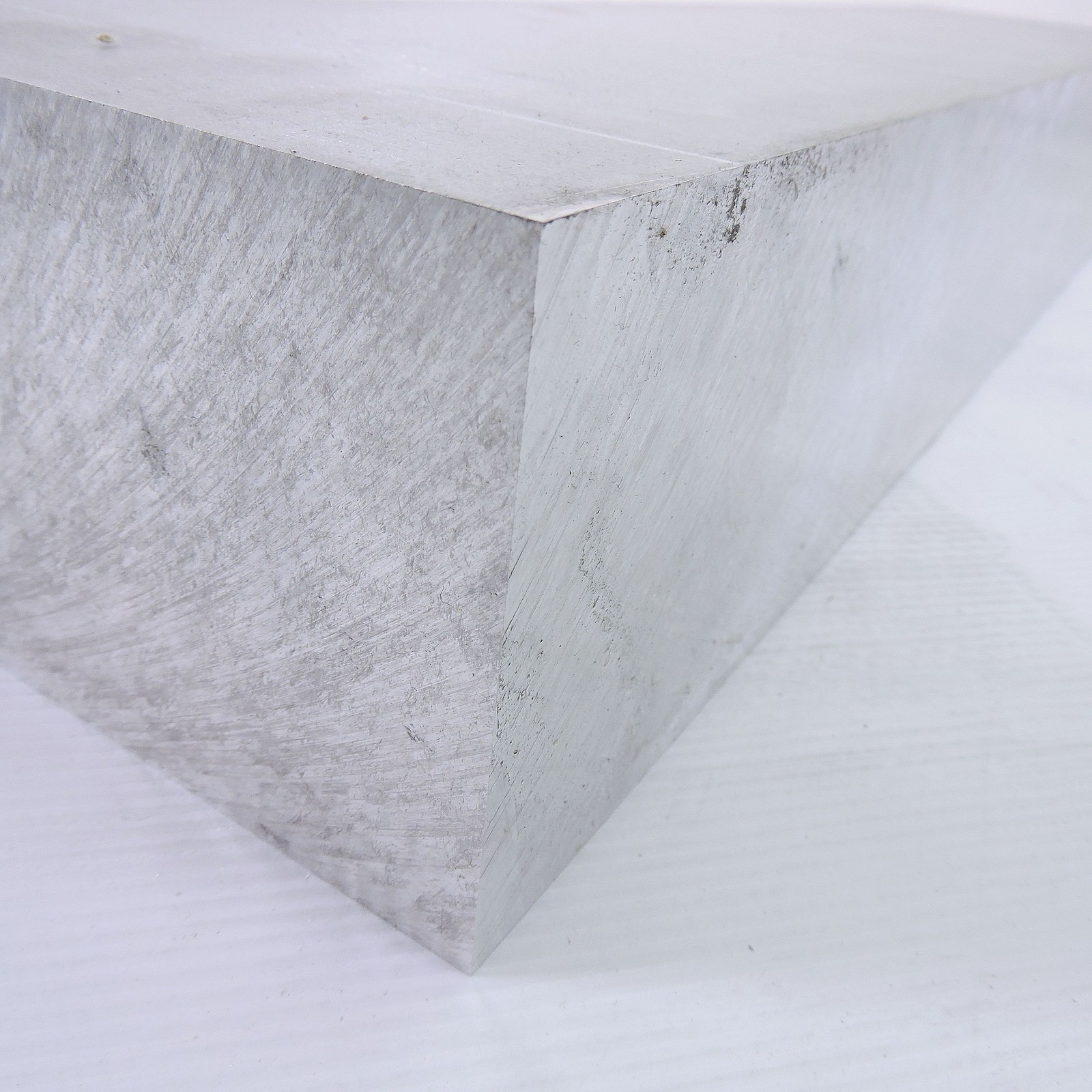 3.5″ thick 3 1/2 Aluminum 6061 PLATE 7.625″ x 9.125″ Long sku 232242