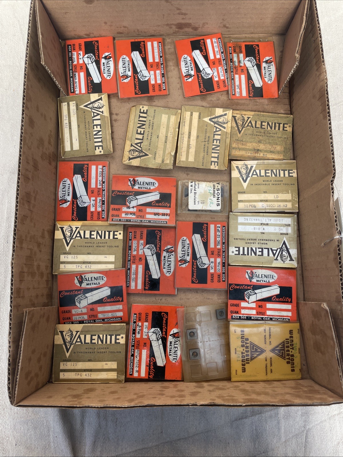 Mix Lot of Good Unused Carbide Inserts Approximately 100 Pieces